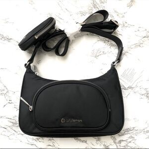 EUC Lululemon Athletica Crossbody Bag with Nano
Pouch Black